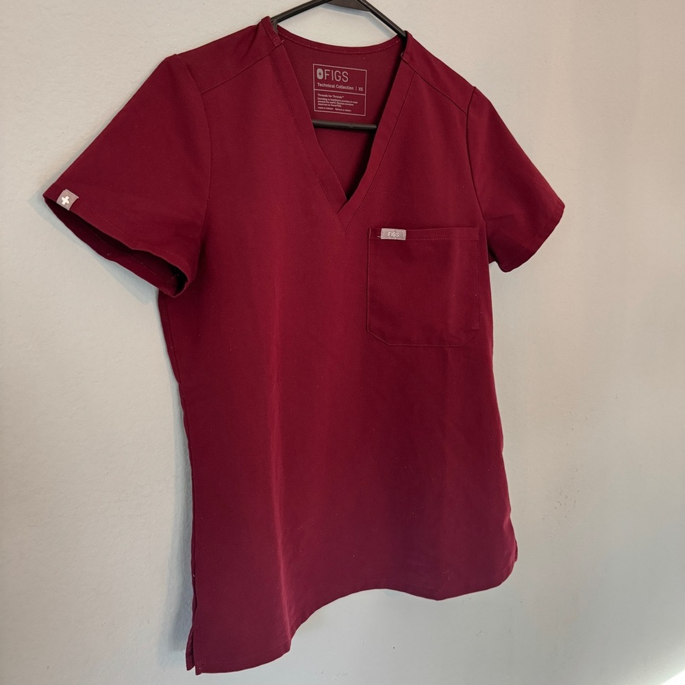 Figs Scrubs Catarina Top Burgundy